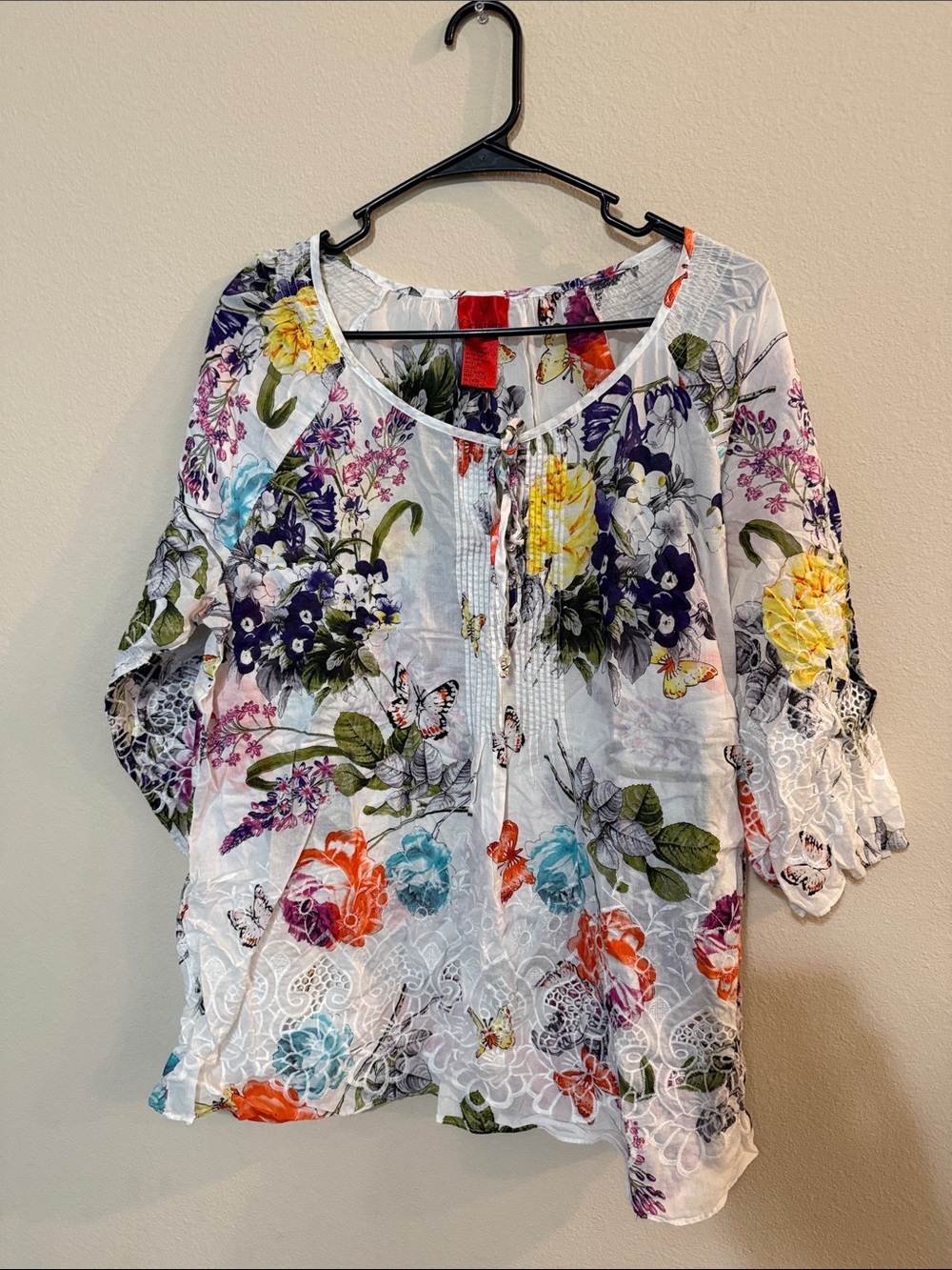 V Cristina White Floral Lace-Trim Tunic with Multicolor Blooms